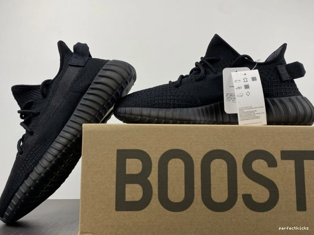 HQ4540 V2 Onyx 350 Adidas Boost Yeezy 0709